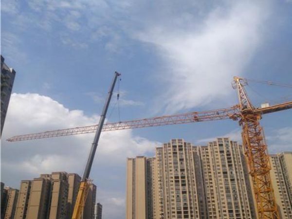 绥滨县吊车租赁电话_随车吊高质低价